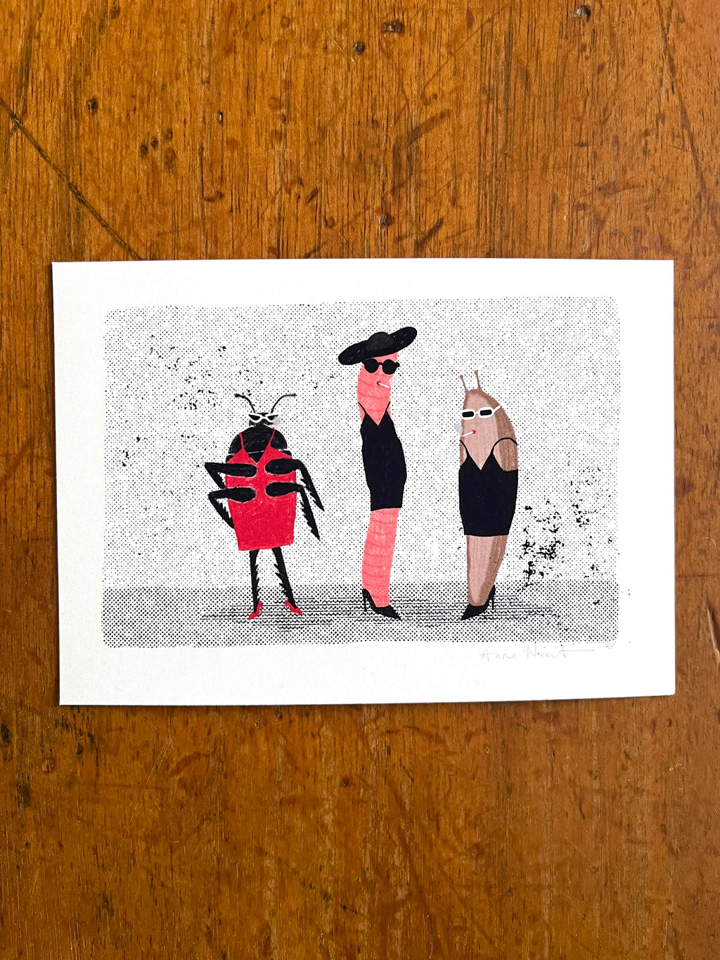 Fine art print van een tekening van een lieveheersbeestje, een worm en een slak in Fashion Week outfits. Getekend door Anne Neuteboom cabaretier Anne Neut Boetiek.