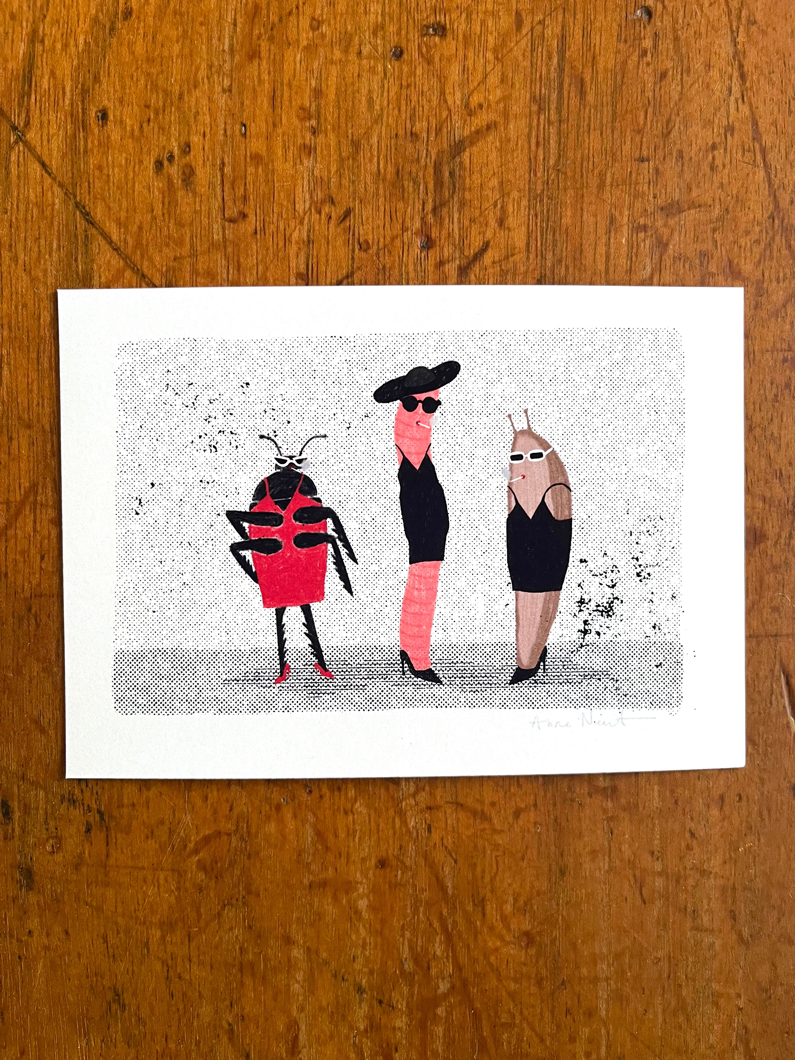 Fine art print van een tekening van een lieveheersbeestje, een worm en een slak in Fashion Week outfits. Getekend door Anne Neuteboom cabaretier Anne Neut Boetiek.