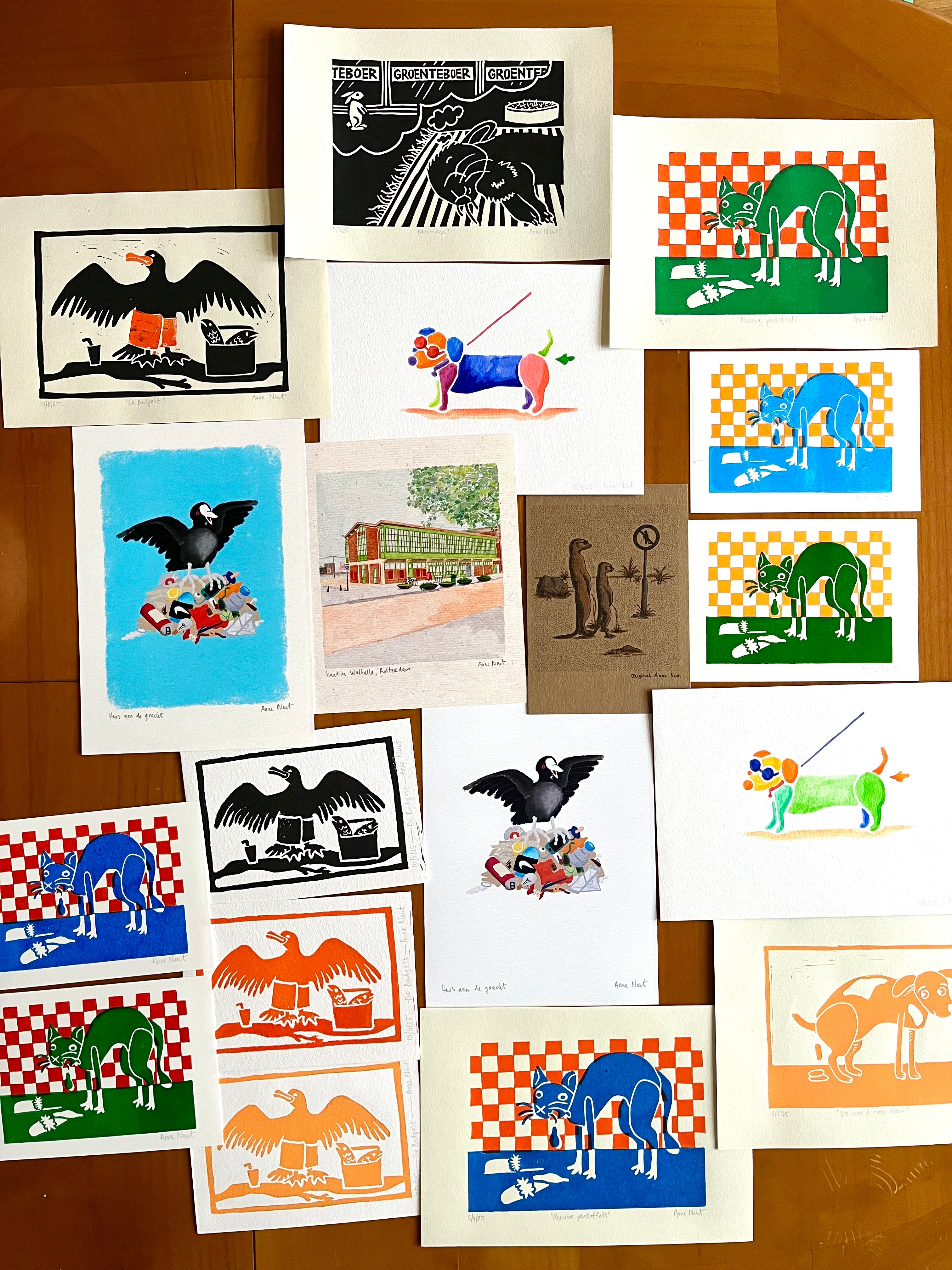 Overzicht van een aantal kleine linoprints, blokdruk prints, fine art prints etc door Anne Neuteboom cabaretier Anne Neut Boetiek