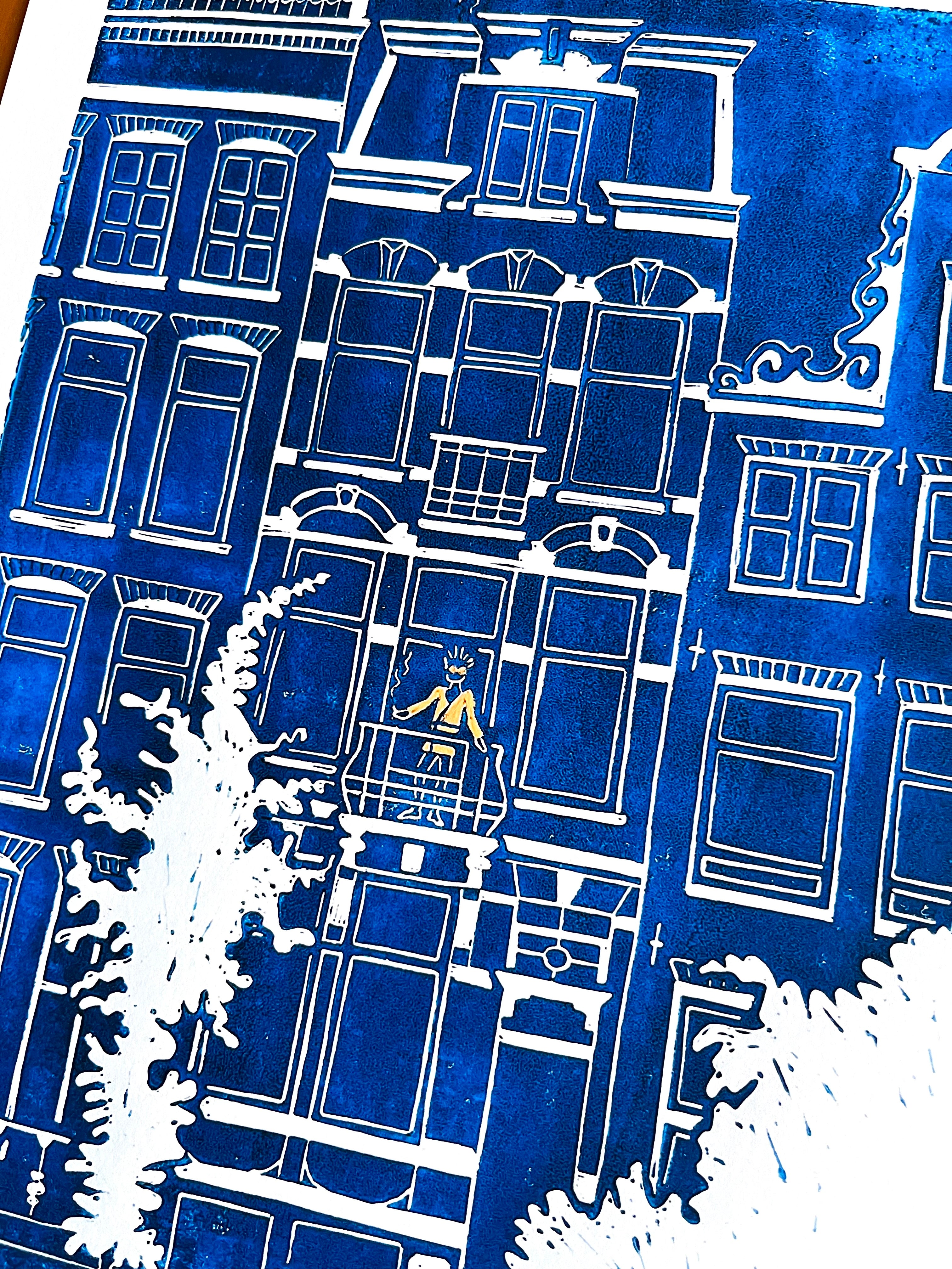 Fine art print van linosnede herenhuis met rokende bewoner door Anne Neuteboom cabaretier Anne Neut Boetiek