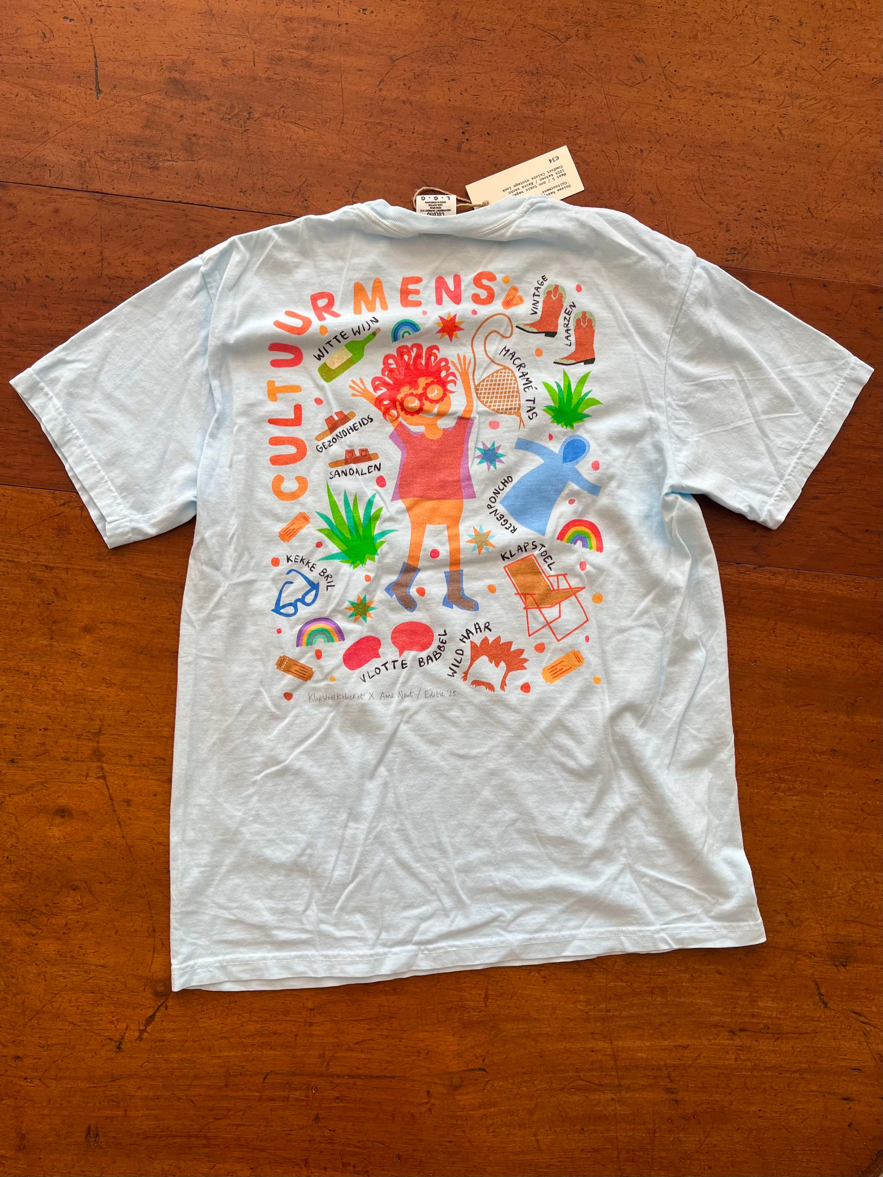 shirt met riso print van cultuurmens getekend door Anne Neuteboom in samenwerking met Klapstoelkabaret