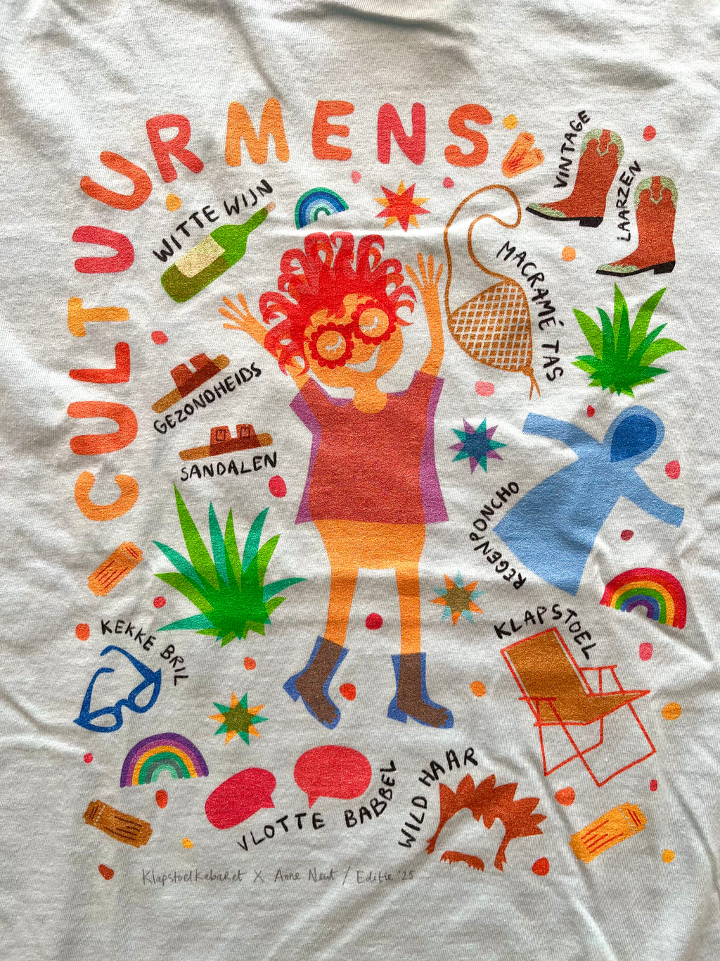 shirt met riso print van cultuurmens getekend door Anne Neuteboom in samenwerking met Klapstoelkabaret