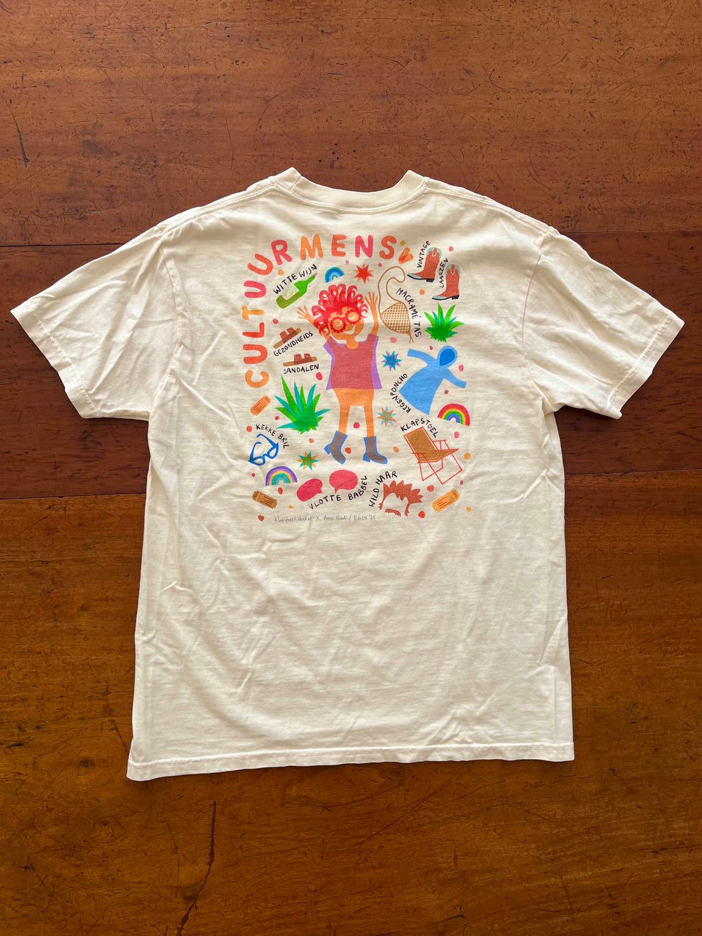 shirt met riso print van cultuurmens getekend door Anne Neuteboom in samenwerking met Klapstoelkabaret