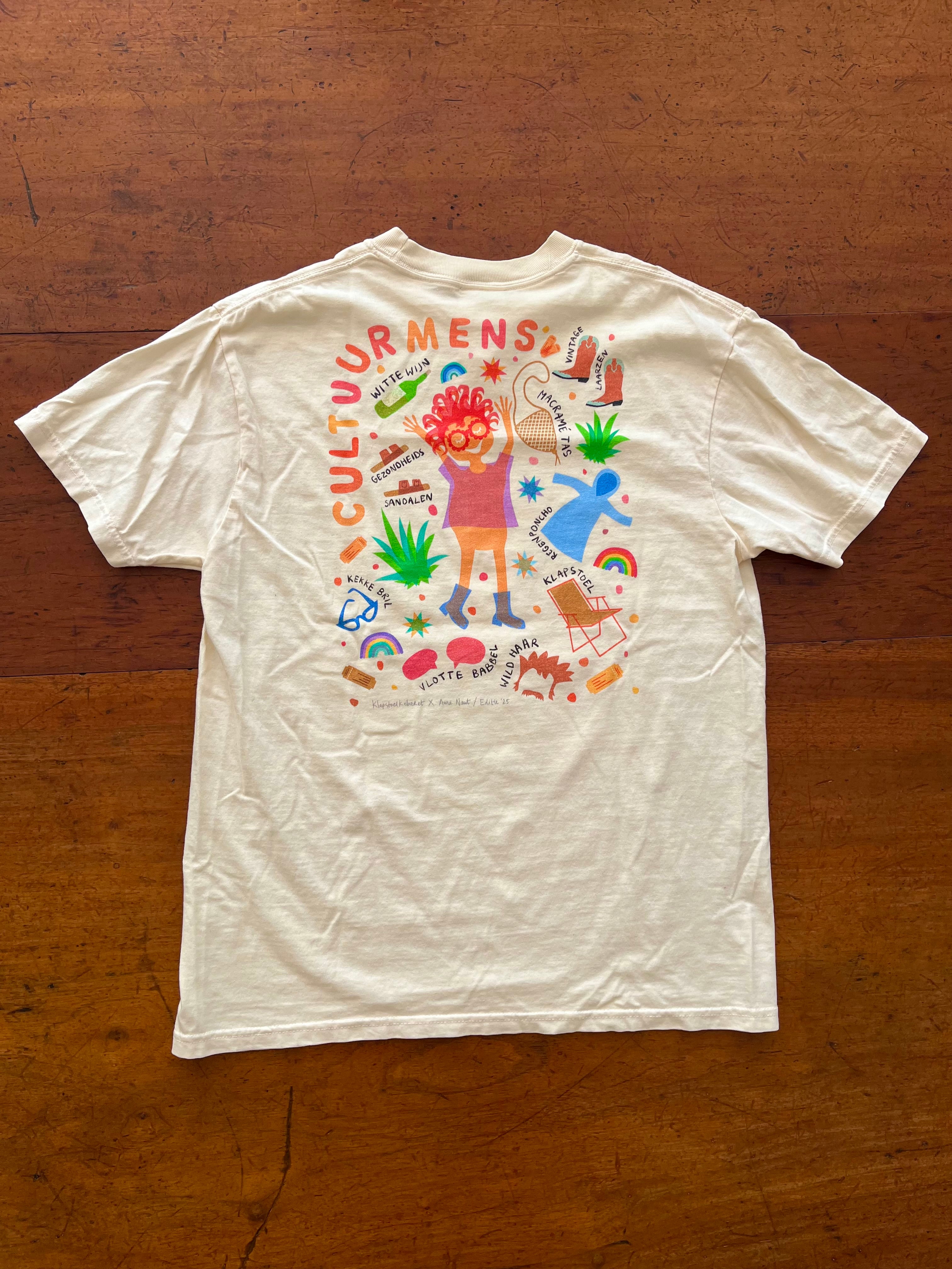 shirt met riso print van cultuurmens getekend door Anne Neuteboom in samenwerking met Klapstoelkabaret